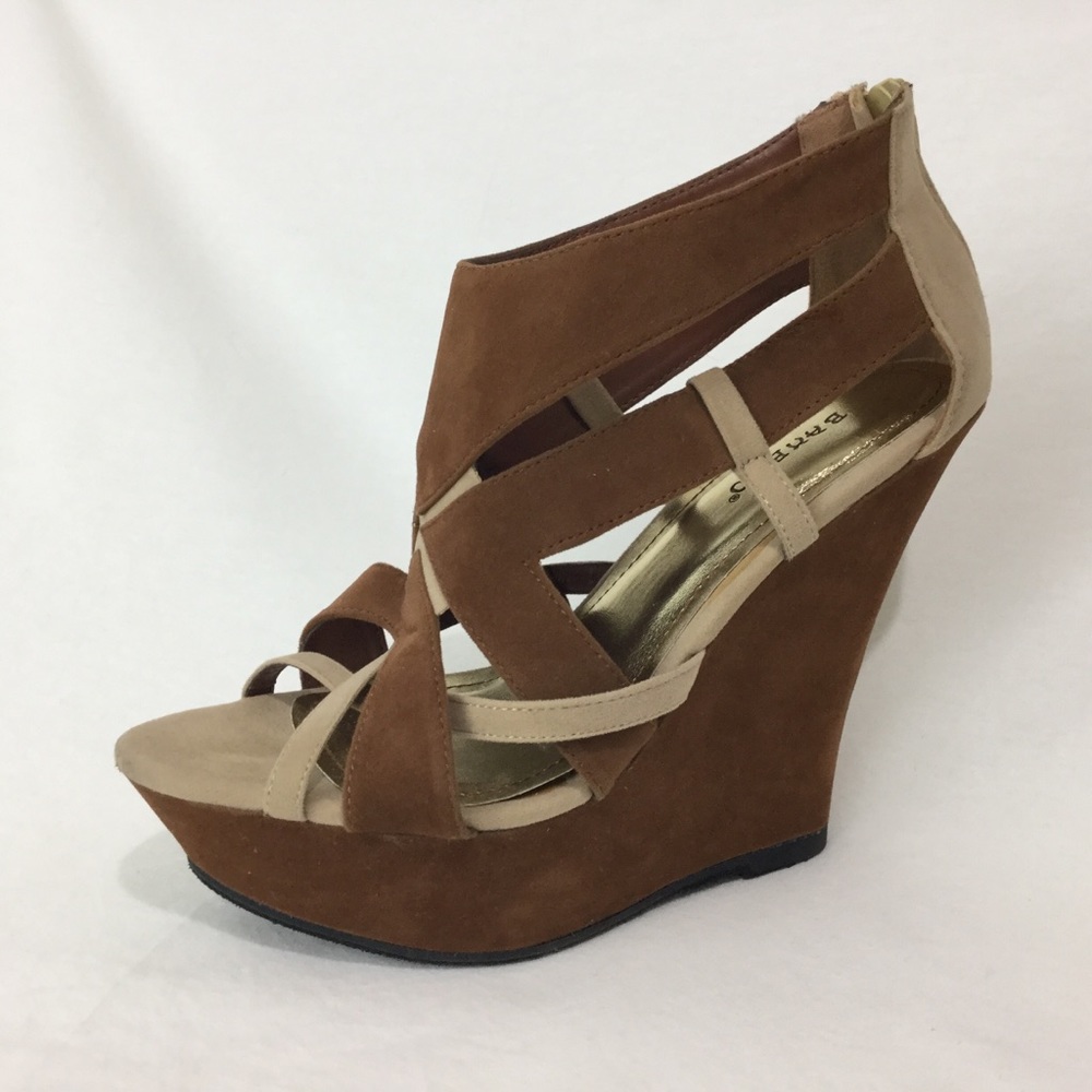 Bamboo Platform Wedge Strappy Faux Suede size 8